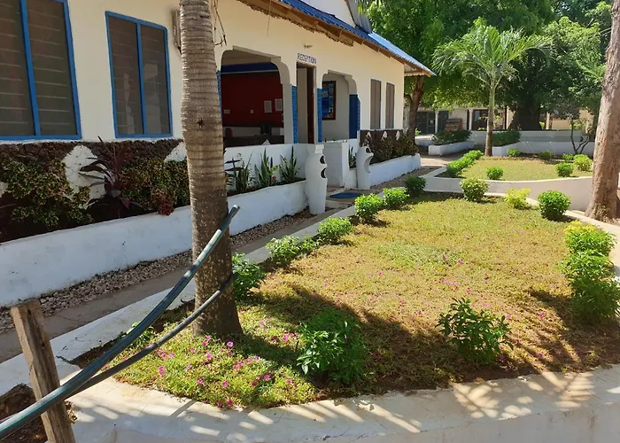 Nungwi Inn Beach Cottages